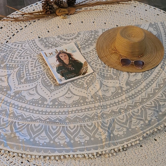 BO HO SILVER WHITE WALL ART TABLE CLOTH BEACH ROU - Picture 15 of 16